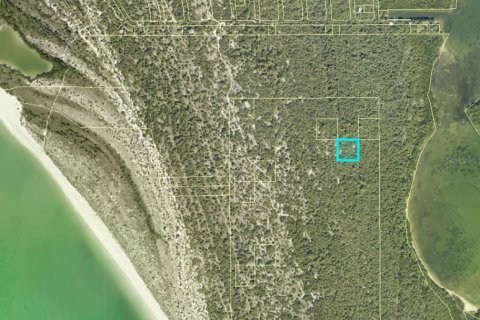 Land in Bokeelia, Florida № 2298982