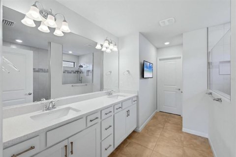 Villa ou maison à vendre à Lakewood Ranch, Floride: 5 chambres, 251.77 m2 № 2132988 - photo 16
