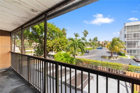 House in Sunrise, Florida 3 bedrooms, 119.01 sq.m. № 1941903 - photo 24