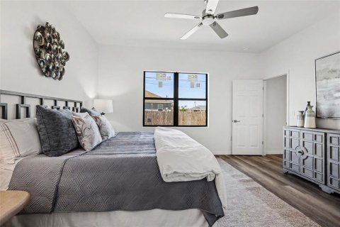Купить виллу или дом в Кейп-Корал, Флорида 3 комнаты, 160.44м2, № 2212230 - фото 16