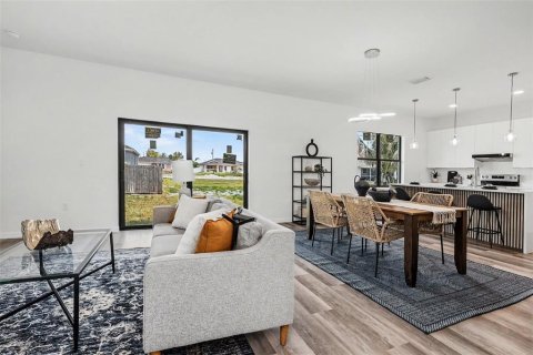 Купить виллу или дом в Кейп-Корал, Флорида 3 комнаты, 160.44м2, № 2212230 - фото 6