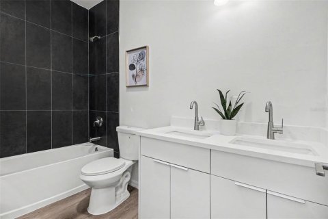 Купить виллу или дом в Кейп-Корал, Флорида 3 комнаты, 160.44м2, № 2212230 - фото 21