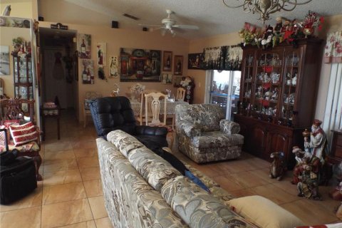 Villa ou maison à vendre à Kissimmee, Floride: 3 chambres, 133.22 m2 № 2151722 - photo 21