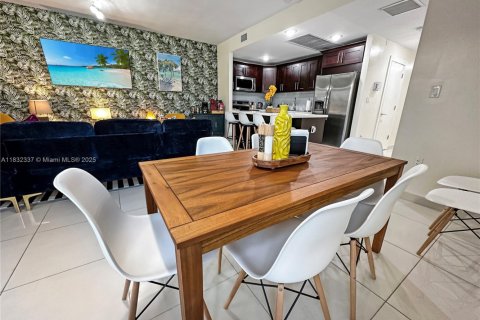 House in Homestead, Florida 4 bedrooms, 154.68 sq.m. № 1814445 - photo 4