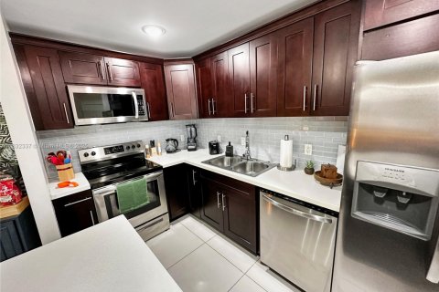 House in Homestead, Florida 4 bedrooms, 154.68 sq.m. № 1814445 - photo 6