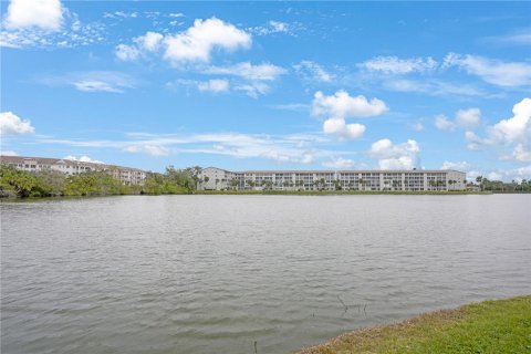 Купить кондоминиум в Брейдентон, Флорида 6 комнат, 106.28м2, № 1562443 - фото 28