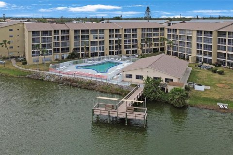 Купить кондоминиум в Брейдентон, Флорида 6 комнат, 106.28м2, № 1562443 - фото 24