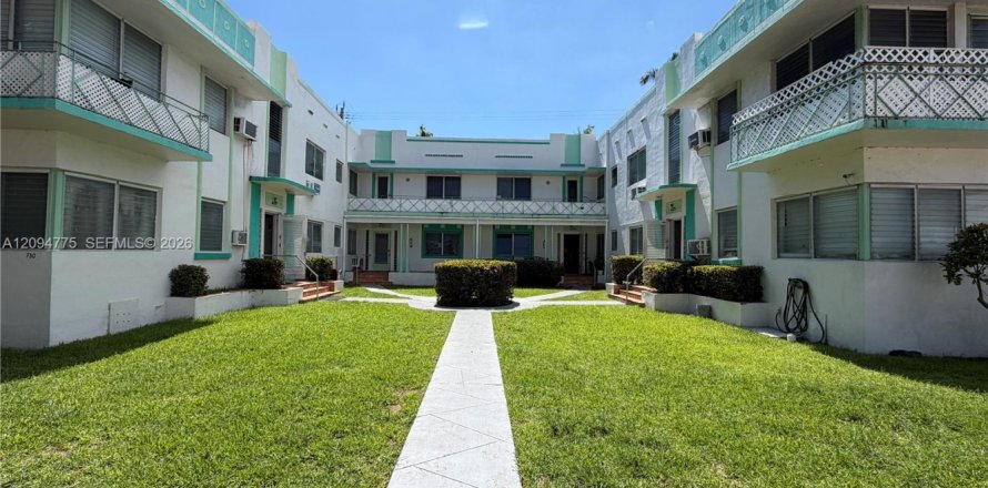 Apartment in Miami Beach, Florida 1 bedroom, 59.46 sq.m. № 2401447