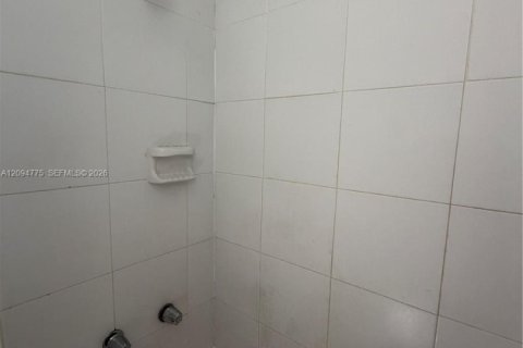 Apartment in Miami Beach, Florida 1 bedroom, 59.46 sq.m. № 2401447 - photo 6