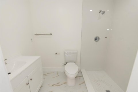 Casa en venta en St. Lucie, Florida, 5 dormitorios, 190.82 m2 № 2290881 - foto 12
