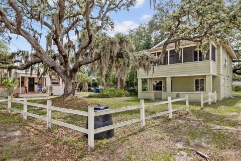 Duplex à Tampa, Floride 3 chambres, 124.86 m2 № 2389238