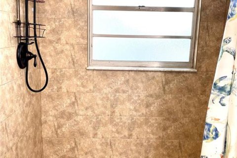 Condo in Crystal River, Florida, 2 bedrooms  № 1304269 - photo 18