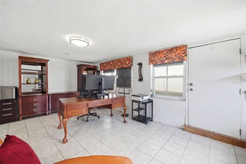 House in Holiday, Florida 3 bedrooms, 141.4 sq.m. № 2225440 - photo 27