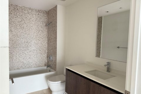 Copropriété à louer à Miami, Floride: 3 chambres, 154.22 m2 № 1823729 - photo 16