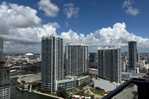 Copropriété à louer à Miami, Floride: 3 chambres, 154.22 m2 № 1823729 - photo 7