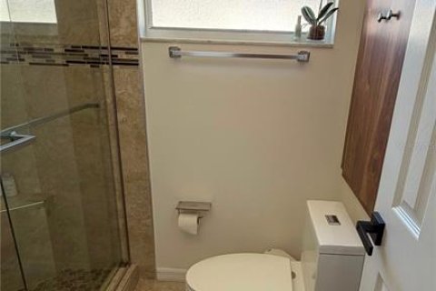 House in Tampa, Florida 3 bedrooms, 120.31 sq.m. № 2120727 - photo 7