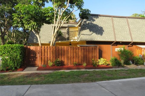 Townhouse in New Smyrna Beach, Florida 2 bedrooms, 123.37 sq.m. № 1795887 - photo 1