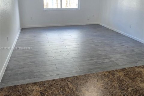 Apartment in Cutler Bay, Florida 2 bedrooms, 40372.35 sq.m. № 1991805 - photo 3