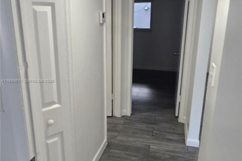 Apartment in Cutler Bay, Florida 2 bedrooms, 40372.35 sq.m. № 1991805 - photo 9