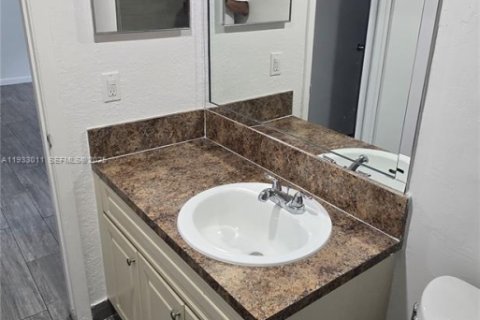 Apartment in Cutler Bay, Florida 2 bedrooms, 40372.35 sq.m. № 1991805 - photo 11