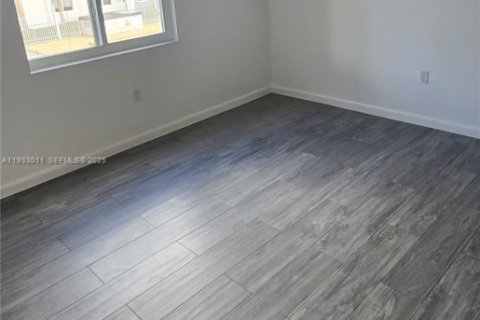 Apartment in Cutler Bay, Florida 2 bedrooms, 40372.35 sq.m. № 1991805 - photo 6