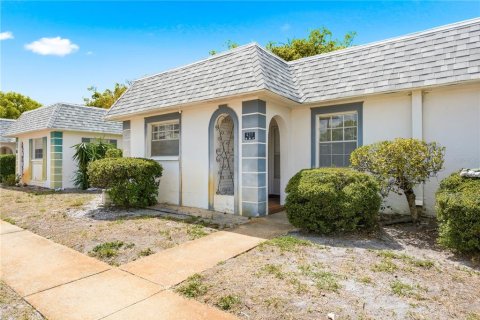 Condo in New Port Richey, Florida, 2 bedrooms  № 2150460