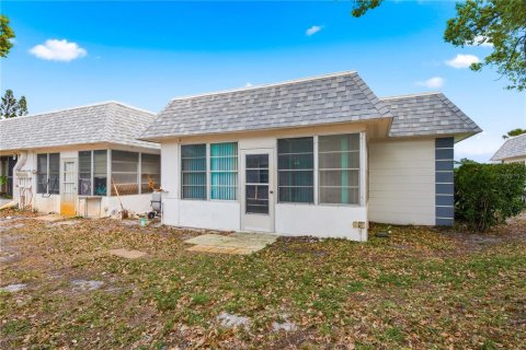 Condo in New Port Richey, Florida, 2 bedrooms  № 2150460 - photo 19