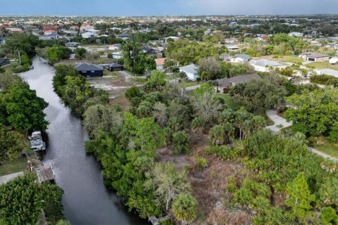 Terrain à vendre à Punta Gorda, Floride № 2147727 - photo 3