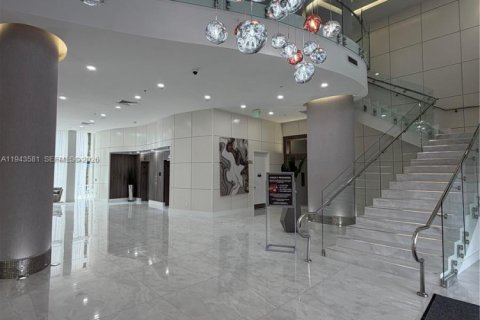 Condominio en alquiler en Aventura, Florida, 2 dormitorios, 109.07 m2 № 2152793 - foto 11