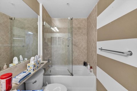 Copropriété à vendre à Boca Raton, Floride: 1 chambre, 62.43 m2 № 2025376 - photo 16