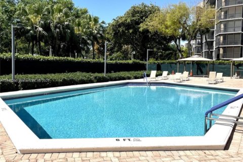 Condo in Aventura, Florida, 1 bedroom  № 1954083 - photo 10