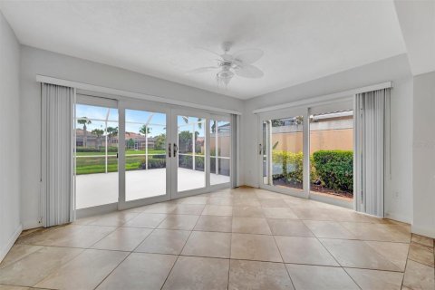 House in Sarasota, Florida 2 bedrooms, 157.28 sq.m. № 1853472 - photo 16
