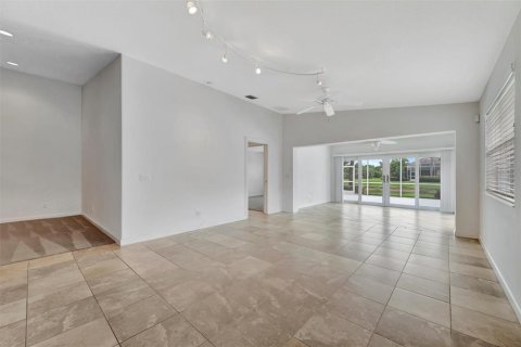House in Sarasota, Florida 2 bedrooms, 157.28 sq.m. № 1853472 - photo 13