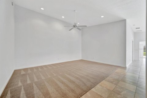 House in Sarasota, Florida 2 bedrooms, 157.28 sq.m. № 1853472 - photo 5