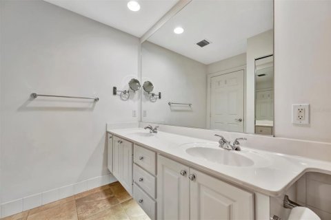 House in Sarasota, Florida 2 bedrooms, 157.28 sq.m. № 1853472 - photo 23