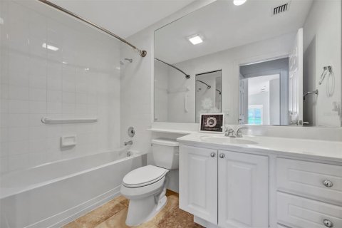 House in Sarasota, Florida 2 bedrooms, 157.28 sq.m. № 1853472 - photo 27