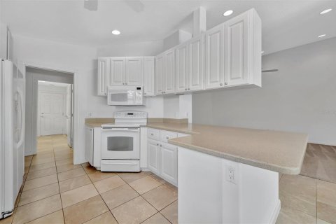 House in Sarasota, Florida 2 bedrooms, 157.28 sq.m. № 1853472 - photo 10