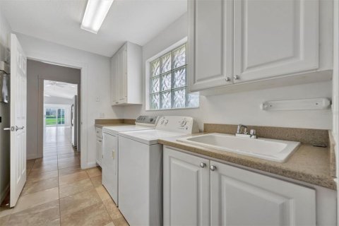 House in Sarasota, Florida 2 bedrooms, 157.28 sq.m. № 1853472 - photo 29
