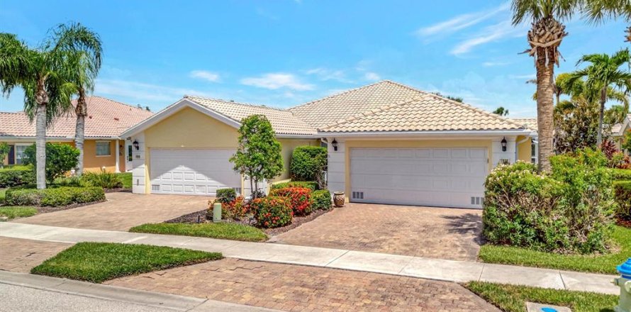 House in Sarasota, Florida 2 bedrooms, 157.28 sq.m. № 1853472