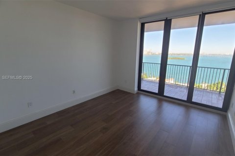 Condo in Miami Beach, Florida, 3 bedrooms № 2006765 - photo 20