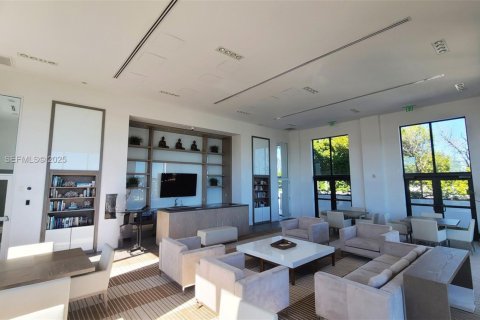 Condo in Miami Beach, Florida, 3 bedrooms № 2006765 - photo 30