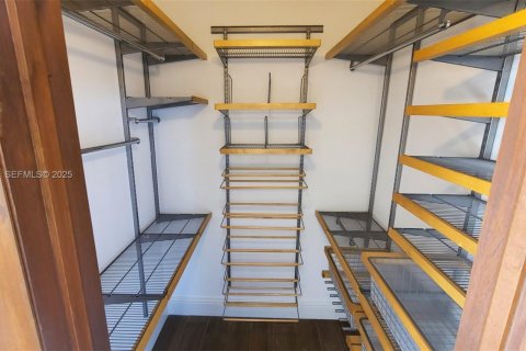 Condo in Miami Beach, Florida, 3 bedrooms № 2006765 - photo 15