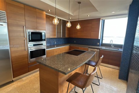 Condo in Miami Beach, Florida, 3 bedrooms № 2006765 - photo 8