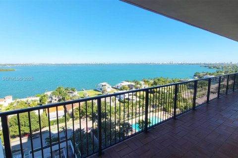 Condo in Miami Beach, Florida, 3 bedrooms № 2006765 - photo 3