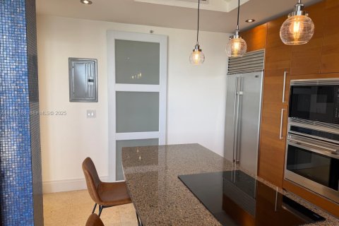 Condo in Miami Beach, Florida, 3 bedrooms № 2006765 - photo 9