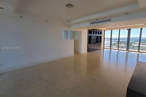 Condo in Miami Beach, Florida, 3 bedrooms № 2006765 - photo 5