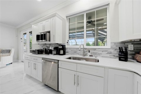 House in Largo, Florida 3 bedrooms, 165.55 sq.m. № 2429546 - photo 16