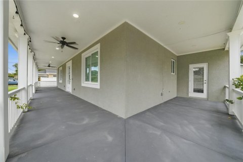 House in Largo, Florida 3 bedrooms, 165.55 sq.m. № 2429546 - photo 7