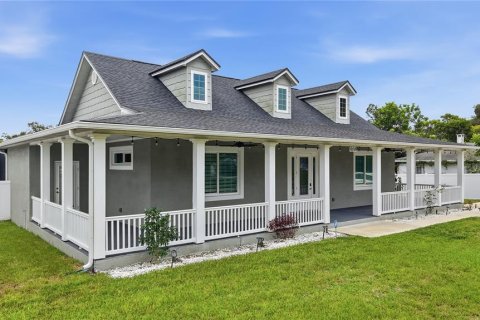 House in Largo, Florida 3 bedrooms, 165.55 sq.m. № 2429546 - photo 4