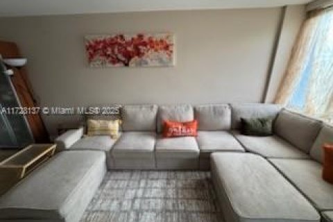 Copropriété à vendre à Sunny Isles Beach, Floride: 2 chambres, 81.29 m2 № 2018535 - photo 3